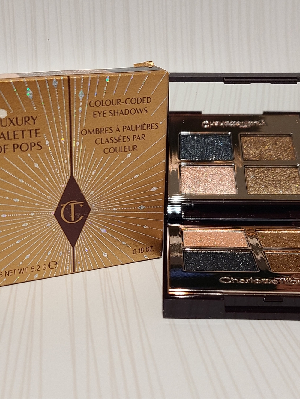 Charlotte Tilbury Eyeshadow Palette in Dazzling Diamonds Slight Box Tear